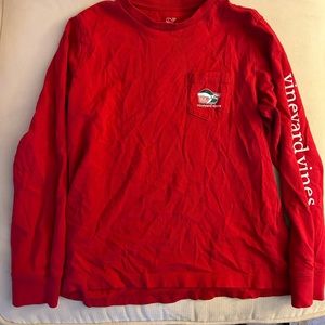 Vineyard vines Christmas long sleeve shirt with front pocket size 7